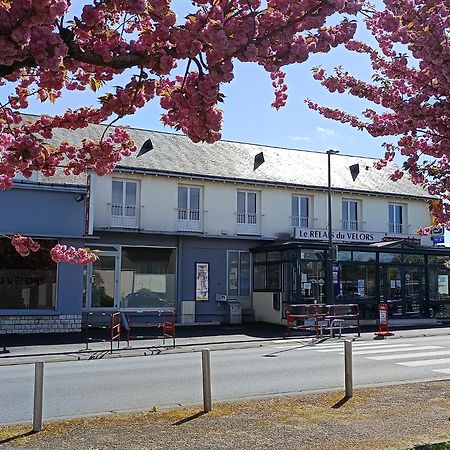 Le Relais Du Velors Hotel Beaumont-en-Véron Exterior photo